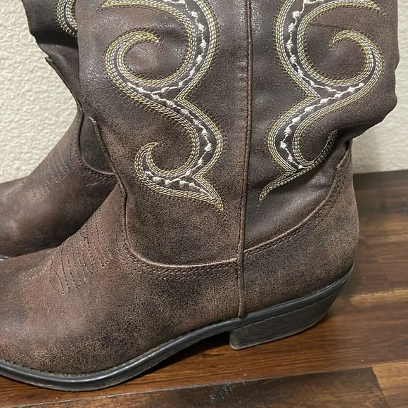 American Rag Western Cowboy Cowgirl Chocolate brown Faux Leather Rodeo Boots 7.5 - Picture 5 of 16